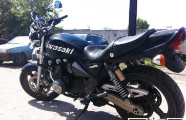 Оклейка винилом мотоцикла Kawasaki