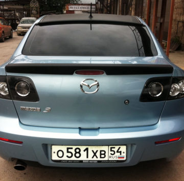 Mazda 3 Стайлинг автомобиля карбоном