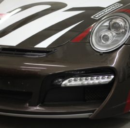 Яркий Porsche 911 «Tech Art»