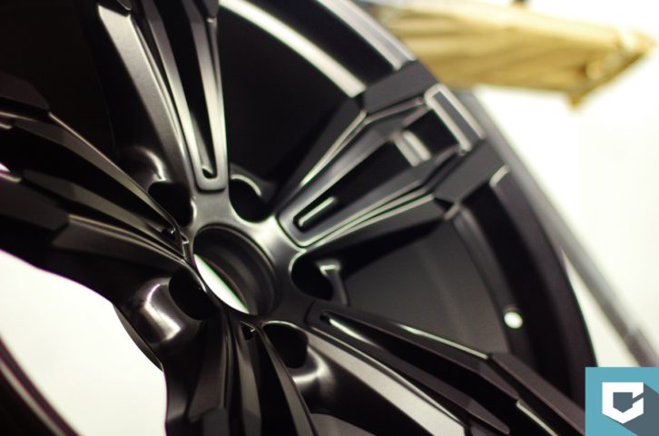 Покраска дисков BMW — «Черный глянец»