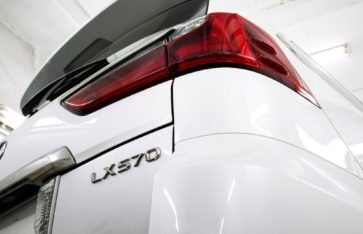 Lexus 570 — «Полиуретановая защита»