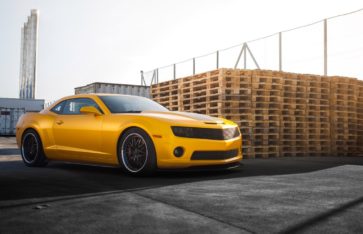 Chevrolet Camaro Hennessey полная оклейка в желтый матовый металлик