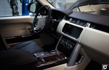 Range Rover Стилицация черной глянцевой пленкой