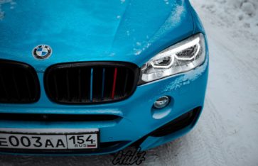 BMW X6m 5.0d Avery Bahama Blue Pearl