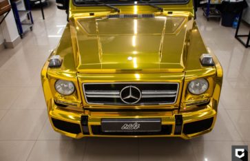«Mercedes-Benz G-Class» оклейка кузова золотой хромовой пленкой