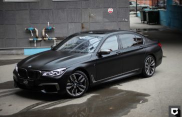 BMW M760 Li оклейка кузова матовой полиуретановой пленкой