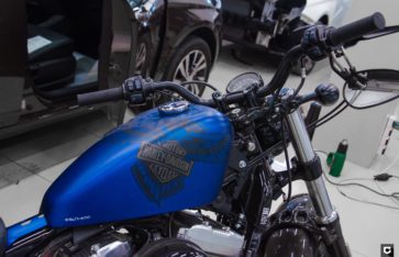 Harley-Davidson оклейка бака прозрачным полиуретаном