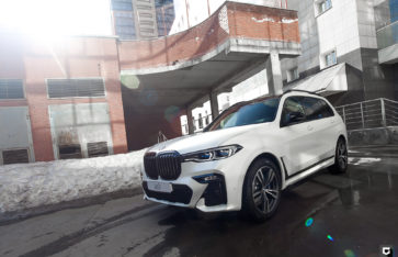 BMW X7 «Полная оклейка в White Satin Pearl»