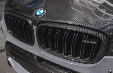 BMW X5M «Полная оклейка в серый глянец»