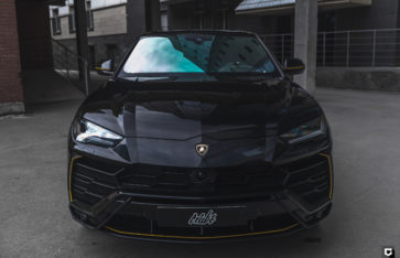 Lamborghini Urus «Нанесение декоративных полос»