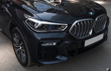 BMW X6 (Оклейка фронтальной части в глянцевый полиуретан)