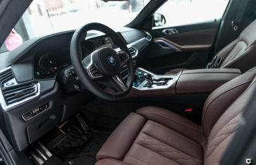 BMW X6 (Полная оклейка в глянцевый полиуретан)